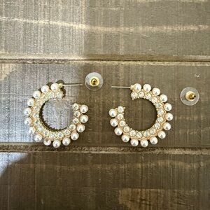 BNWOT Gold and Pearl Hoop Earrings